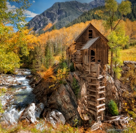 October 2015 Photo Contest 1st Place Prize Winner